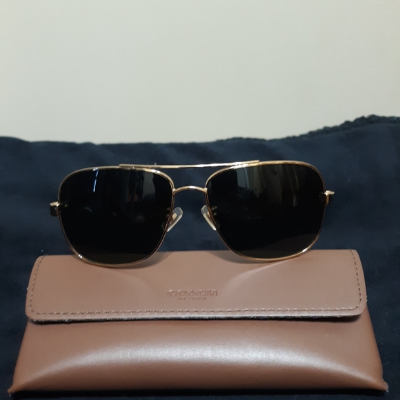 Coach Sunglasses - Picture 4 of 6